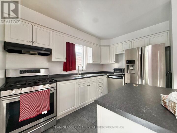 Property Photo:  691 Oakcrossing Road  ON N6H 5V7 