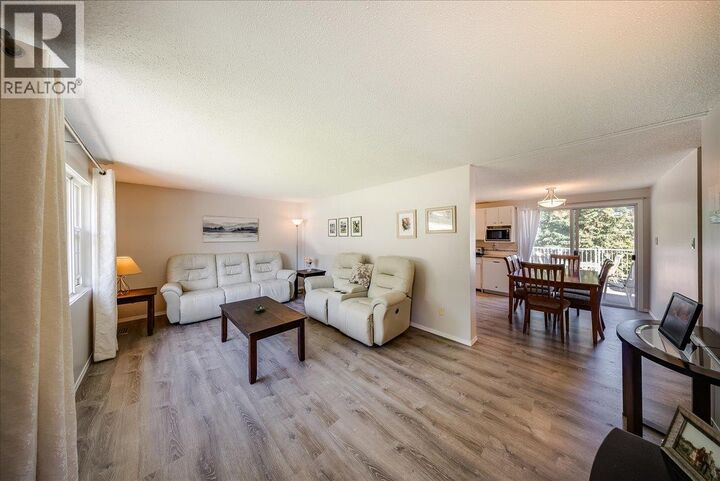 Property Photo: 1618 Victoria Avenue BC V0G 1Y0
