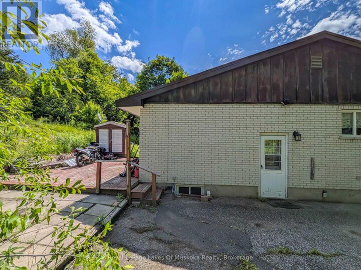 Property Photo: 12 Valley Drive ON P1L 1B8