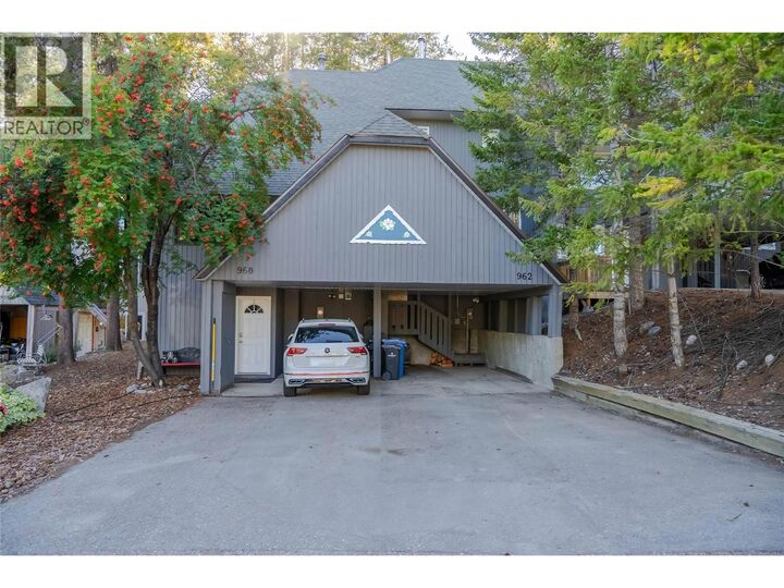 962 Dewdney Way — photo 1