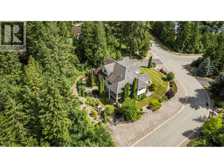 Property Photo: 1821 50 Avenue Northeast BC V1E 2X3