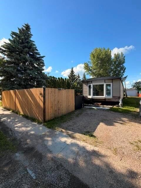 Property Photo:  209 1st Avenue West  MB R0K 2C0 