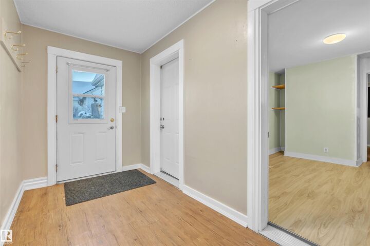 Property Photo:  5309 51 Avenue  AB T9M 1W9 