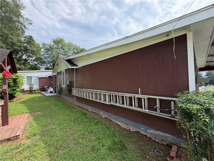 Property Photo:  401 Latimore Avenue  GA 30518 