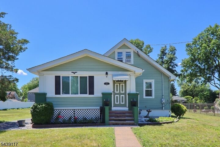 Property Photo:  124 Firth St  NJ 07080 