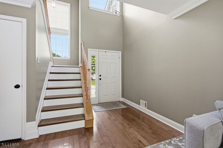 Property Photo:  45 Weatherhill Rd  NJ 07419 