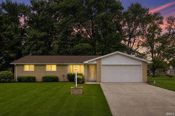 Property Photo:  4002 E Saddle Drive  IN 46804-3930 