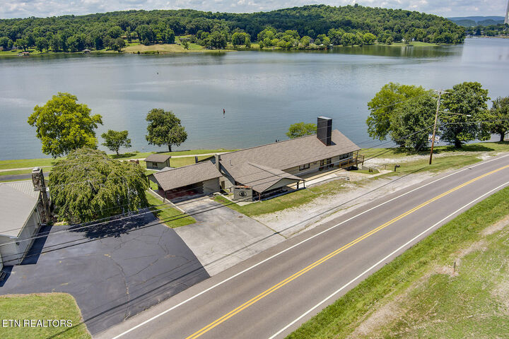 Property Photo:  1000 S Kentucky St  TN 37763 