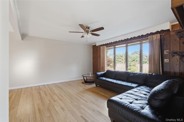 Property Photo:  3 Hardy Place  NY 10703 