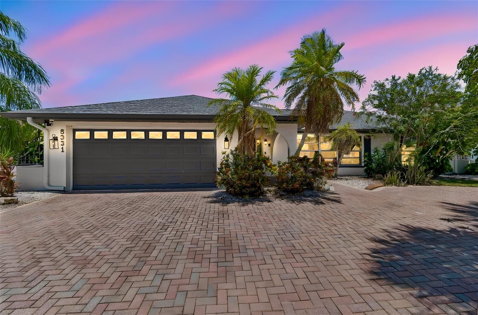 Property Photo:  6331 Cocoa Lane  FL 33572 