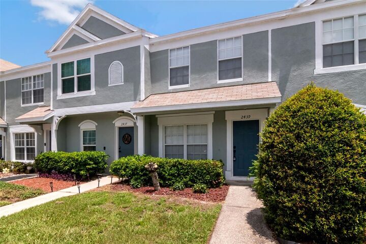 Property Photo:  2439 Lake Woodberry Circle  FL 33510 
