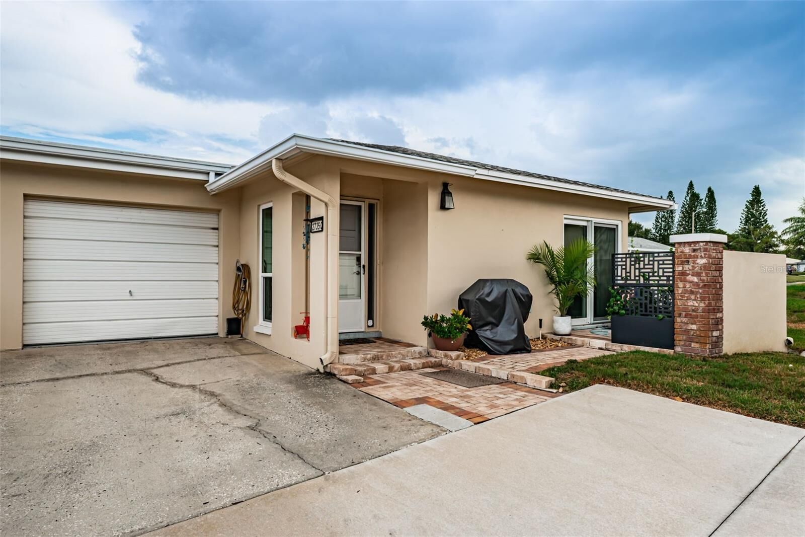 Property Photo: 2735 Sherbrooke Lane C FL 34684