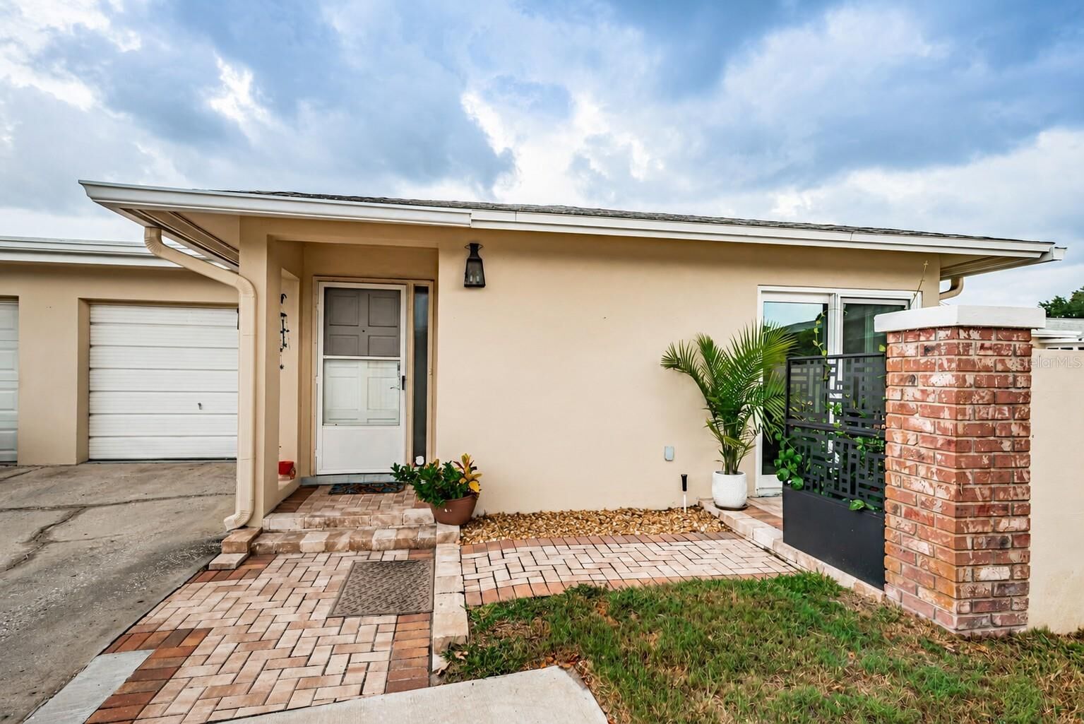 Property Photo:  2735 Sherbrooke Lane C  FL 34684 