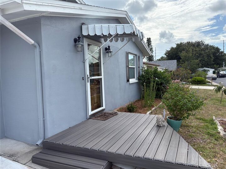 Property Photo: 1010 Osprey Court FL 34698