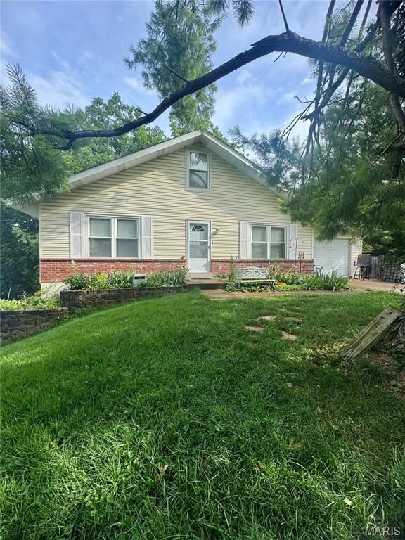 Property Photo:  2103 Timber Lane  MO 63012 
