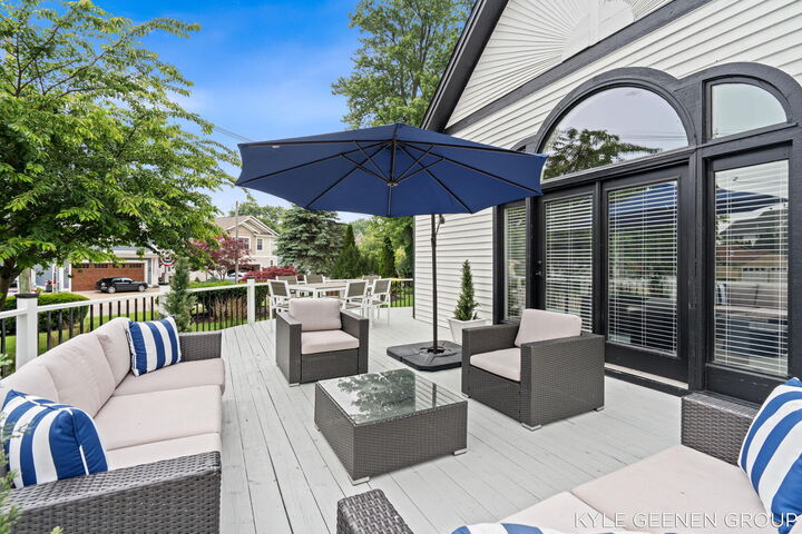 Property Photo:  1729 Waukazoo Drive  MI 49424 