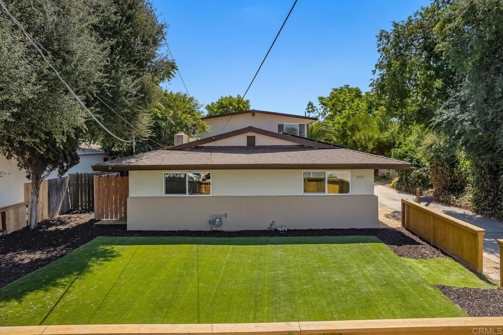 Property Photo:  455 Filbert Street  CA 92020 