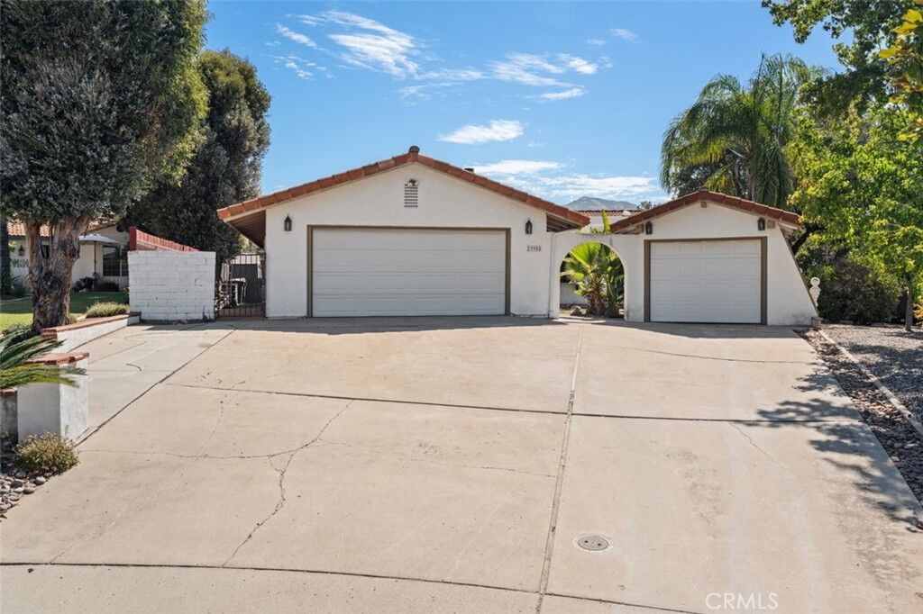 Property Photo:  23955 Berryessa Court Court  CA 92065 