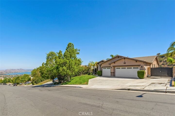 Property Photo: 15538 Starview CA 92530
