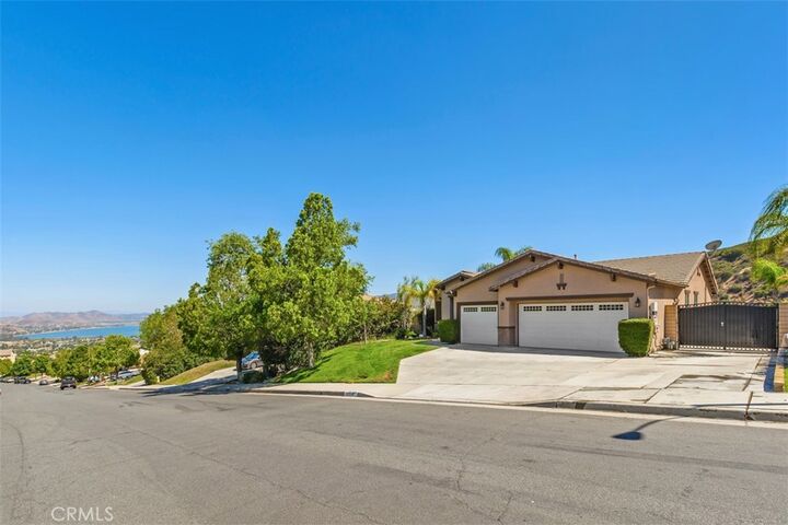 Property Photo:  15538 Starview  CA 92530 