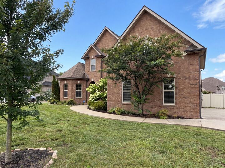 Property Photo:  1423 Rhonda Dr  TN 37037 