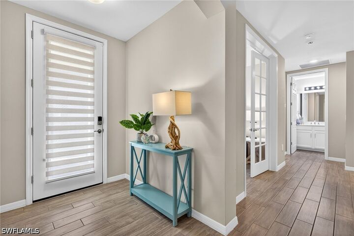 Property Photo:  14567 Edgewater Circle  FL 34114 