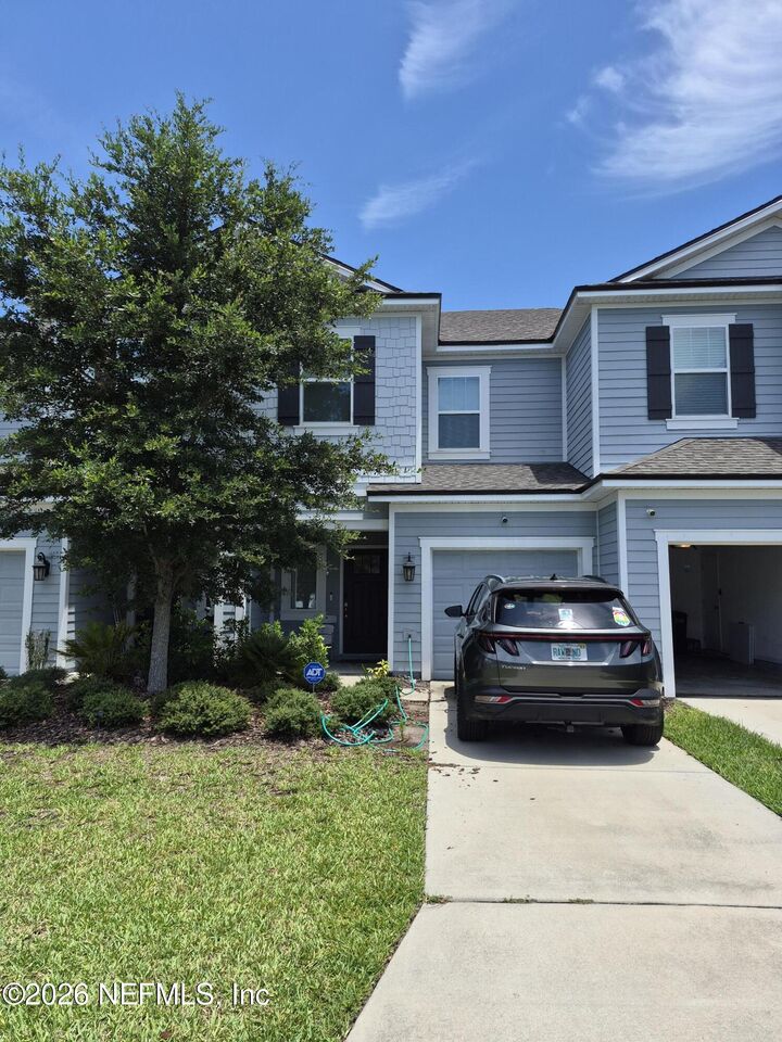 Property Photo:  279 Henrys Bluff Place  FL 32218 