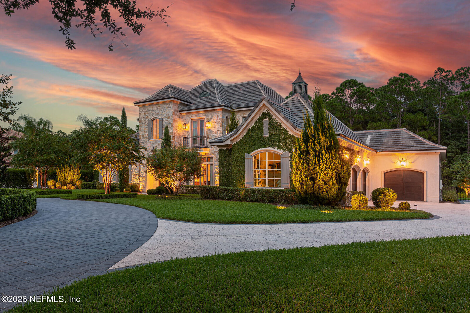 Property Photo: 5329 Commissioners Drive FL 32224