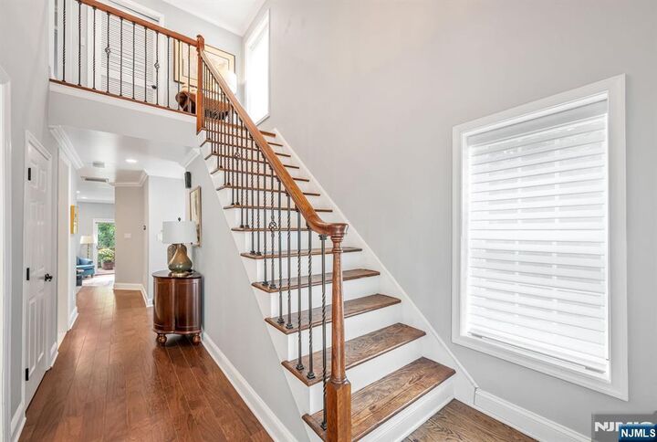 Property Photo:  94 Heather Lane  NJ 07481 