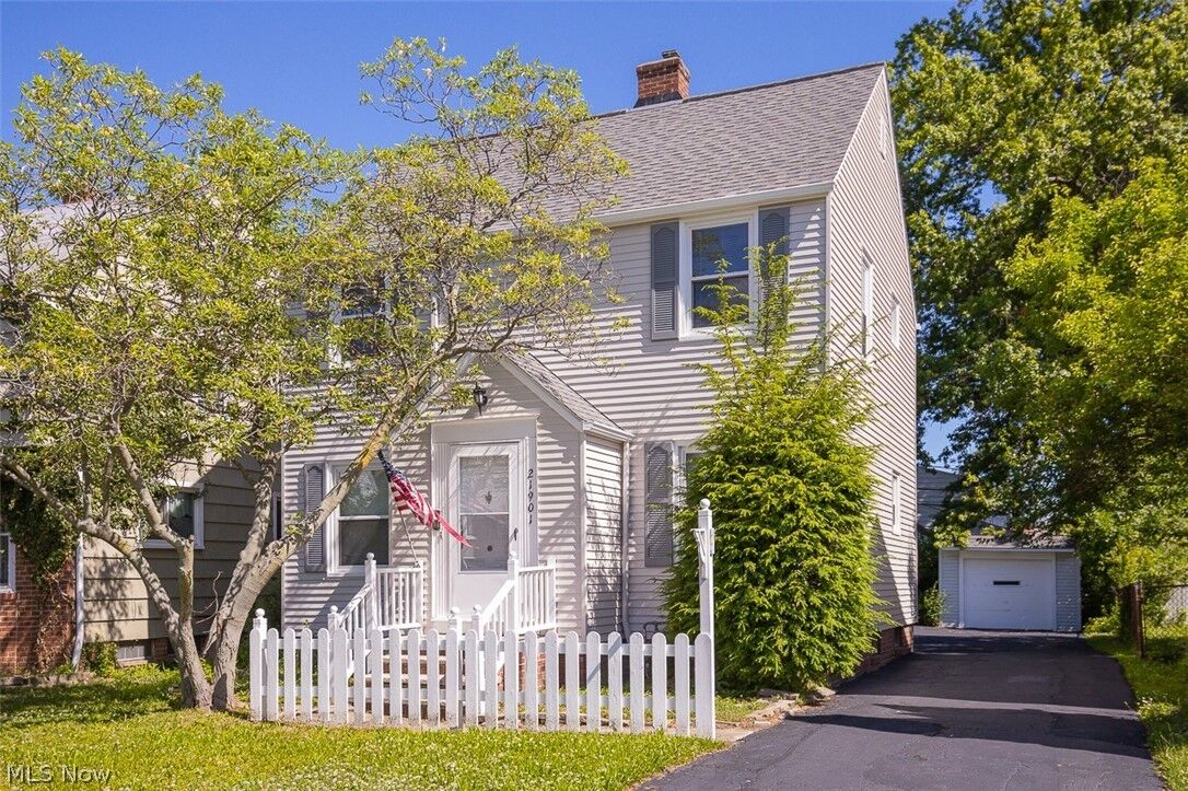 Property Photo:  21901 Kennison Avenue  OH 44123 