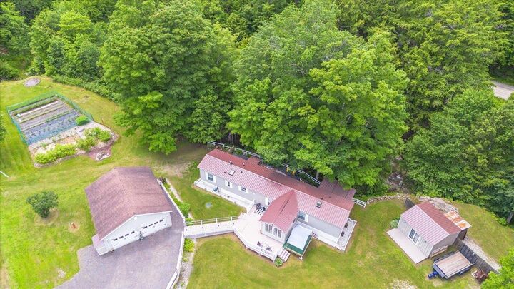 Property Photo: 8642 Main Road VT 05462