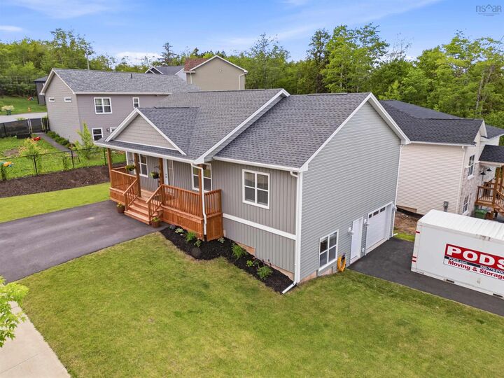 Property Photo:  7 Splinter Court  NS B4G 0C7 
