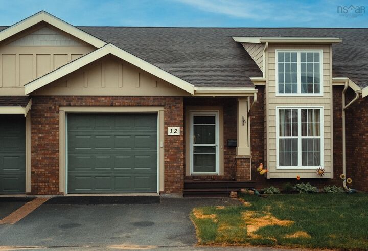 Property Photo:  12 Narrowleaf Grove  NS B2W 6P5 