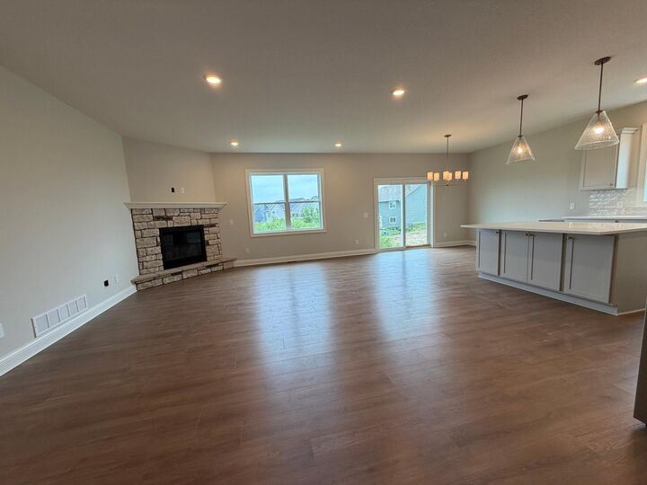 Property Photo:  1727 Spruce Street  MN 55024 