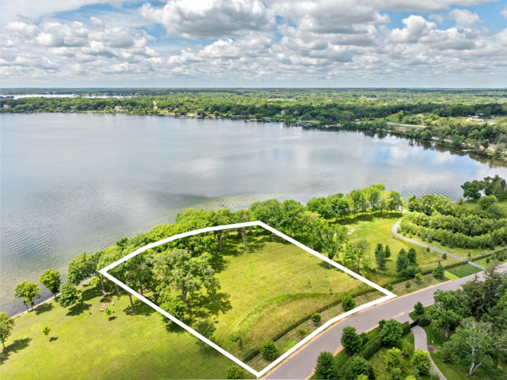Property Photo:  1415 Bracketts Point Road  MN 55391 