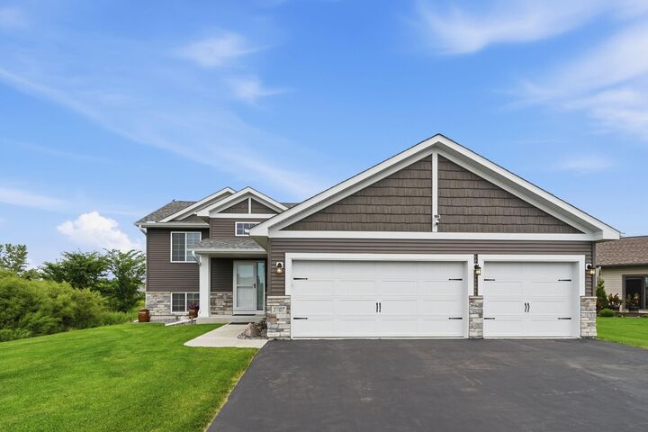Property Photo:  1707 Misty Circle  MN 55313 