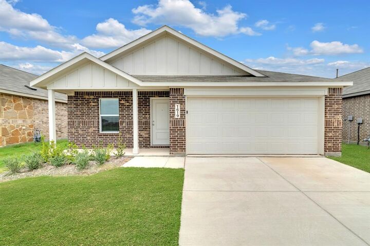 Property Photo: 1619 Sparrow Hawk Road TX 75126