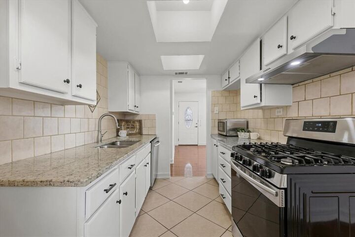 Property Photo:  2819 Cary Drive  TX 75150 