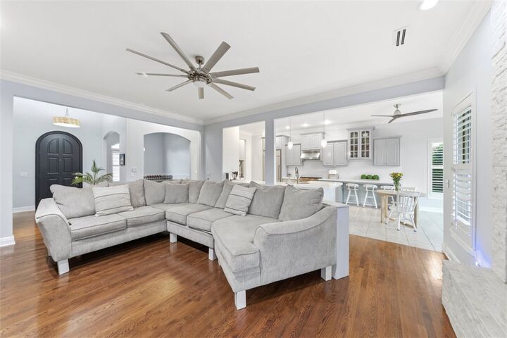 Property Photo: 6702 W Braebourne Drive AR 72758