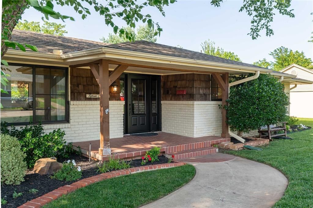 Property Photo: 1503 Brighton Avenue OK 73120