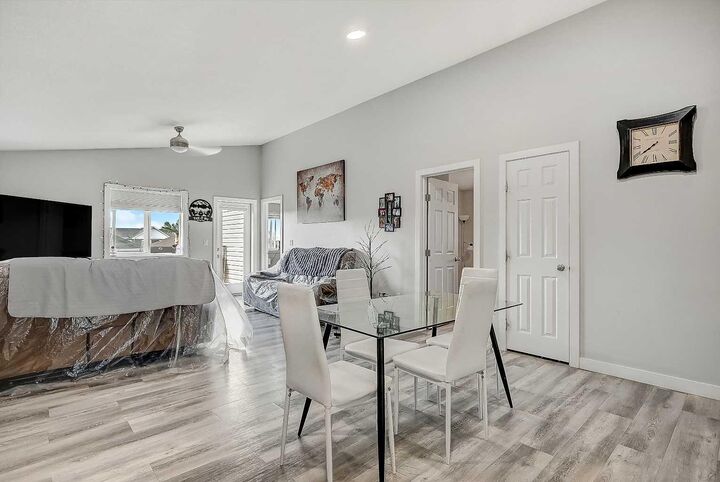 Property Photo:  9505 113 Avenue  AB T8X 0T2 