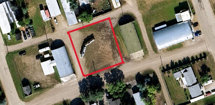 Property Photo:  4004 Wallace Street  AB T0B 1H0 