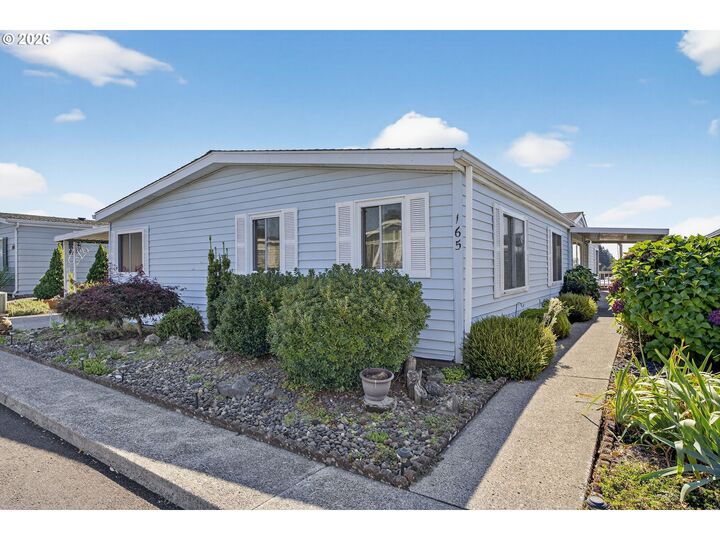 Property Photo:  17401 SE 39th St  WA 98683 