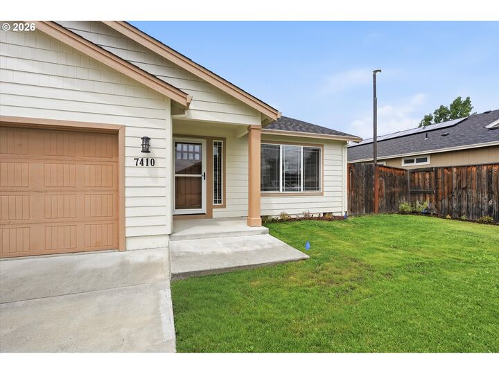 Property Photo:  7410 Desert View Dr  OR 97503 