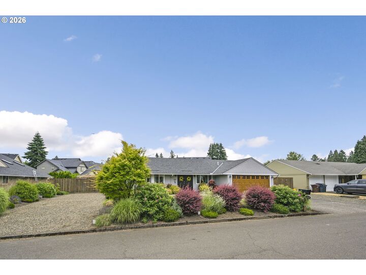 Property Photo: 16934 SE Fragrance Ave OR 97267
