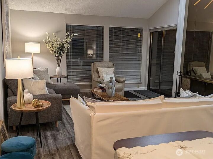 Property Photo:  19115  Ballinger Way NE 203  WA 98155 