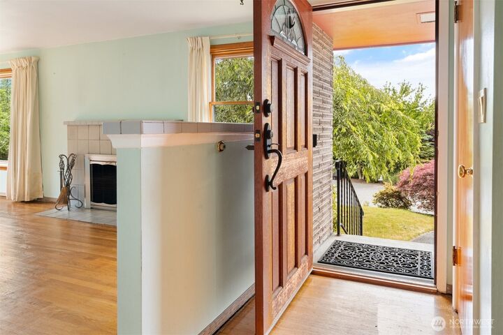Property Photo:  1205 NW Woodbine Way  WA 98177 