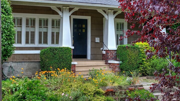 Property Photo:  2214 N Washington Street  WA 98406 