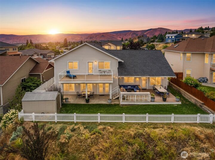 Property Photo: 1509 Alexandria Court WA 98801