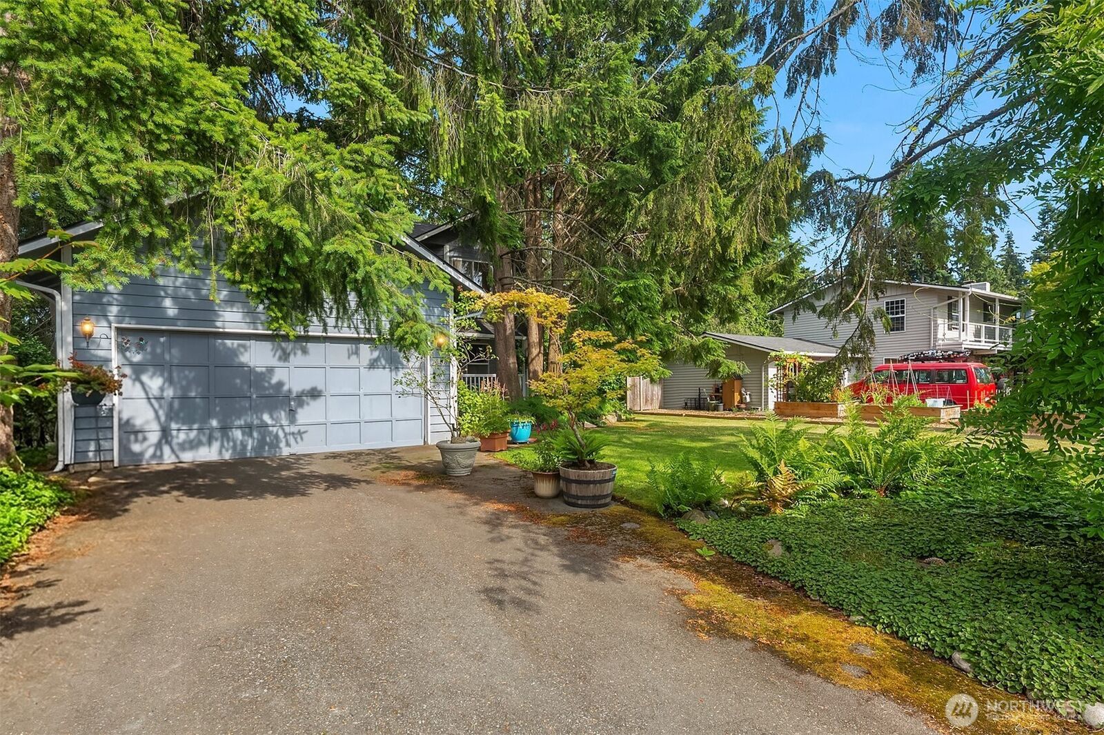 Property Photo: 7805 186th Street SW WA 98026